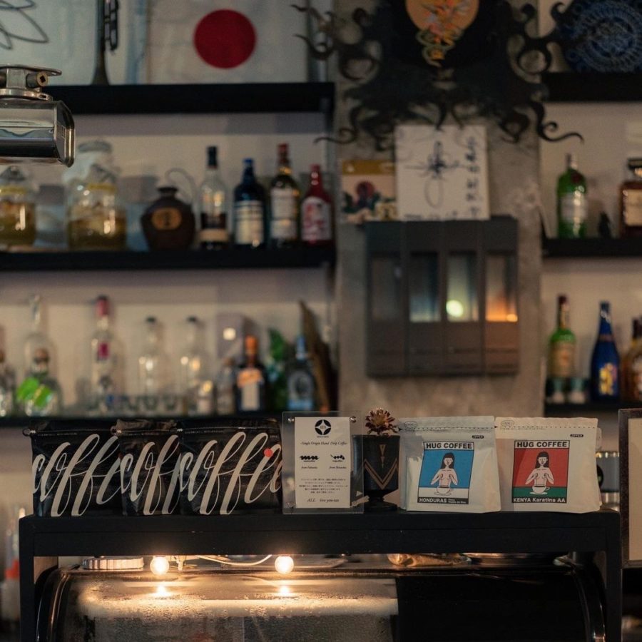 現在沖縄のAIEN COFFEE & HOSTELにてマヌコーヒーが楽しめます